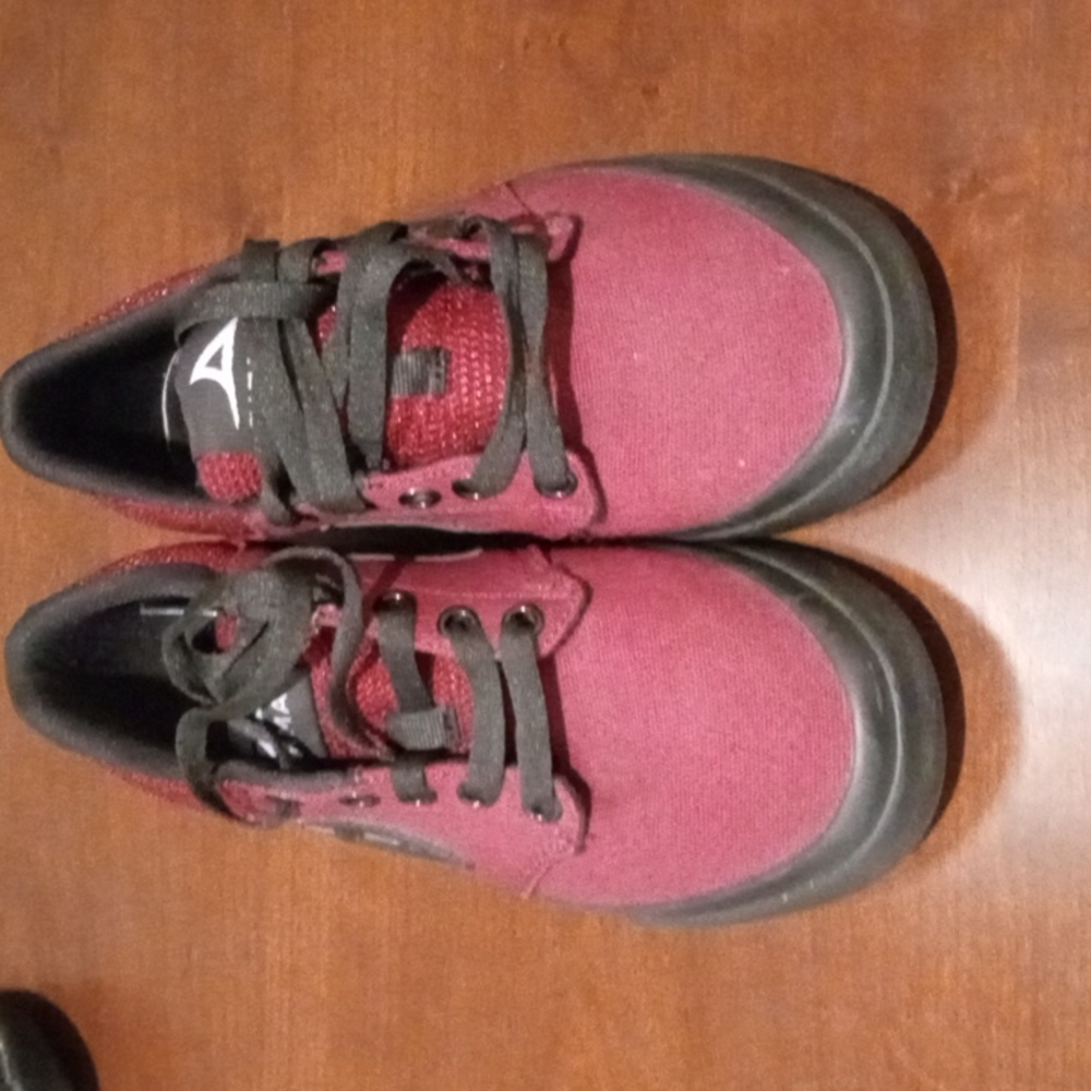 PIRMA shoes wine red, size 4, for kids